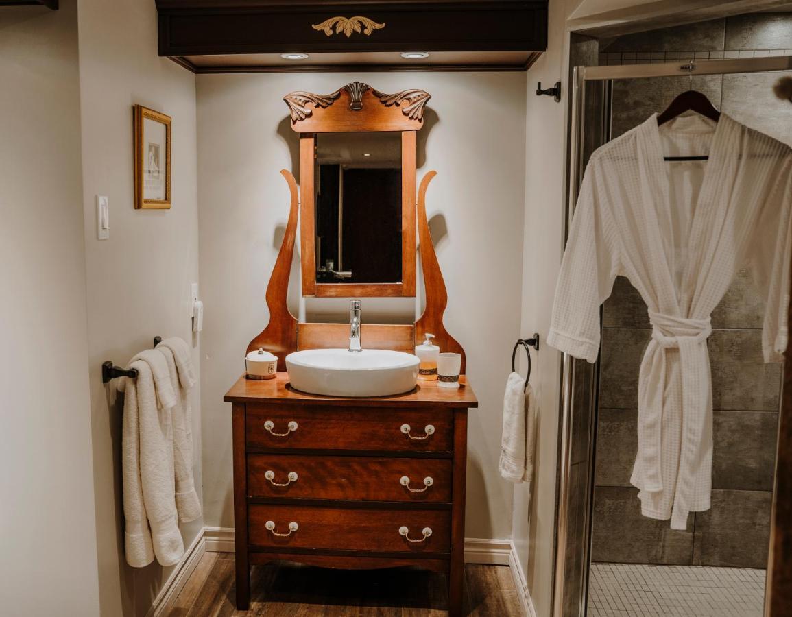 King Room - Basement - Chambre des Maîtres,1247579719:JPEG