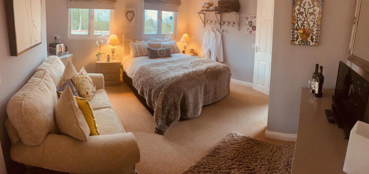 Double Room with Private Bathroom,1520490928:JPEG