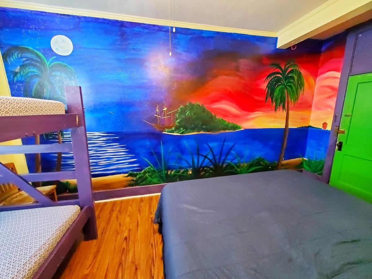 Family Room,1254518386:JPEG