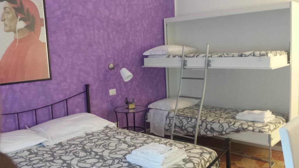 Family Room with Private Bathroom,126936285:JPEG