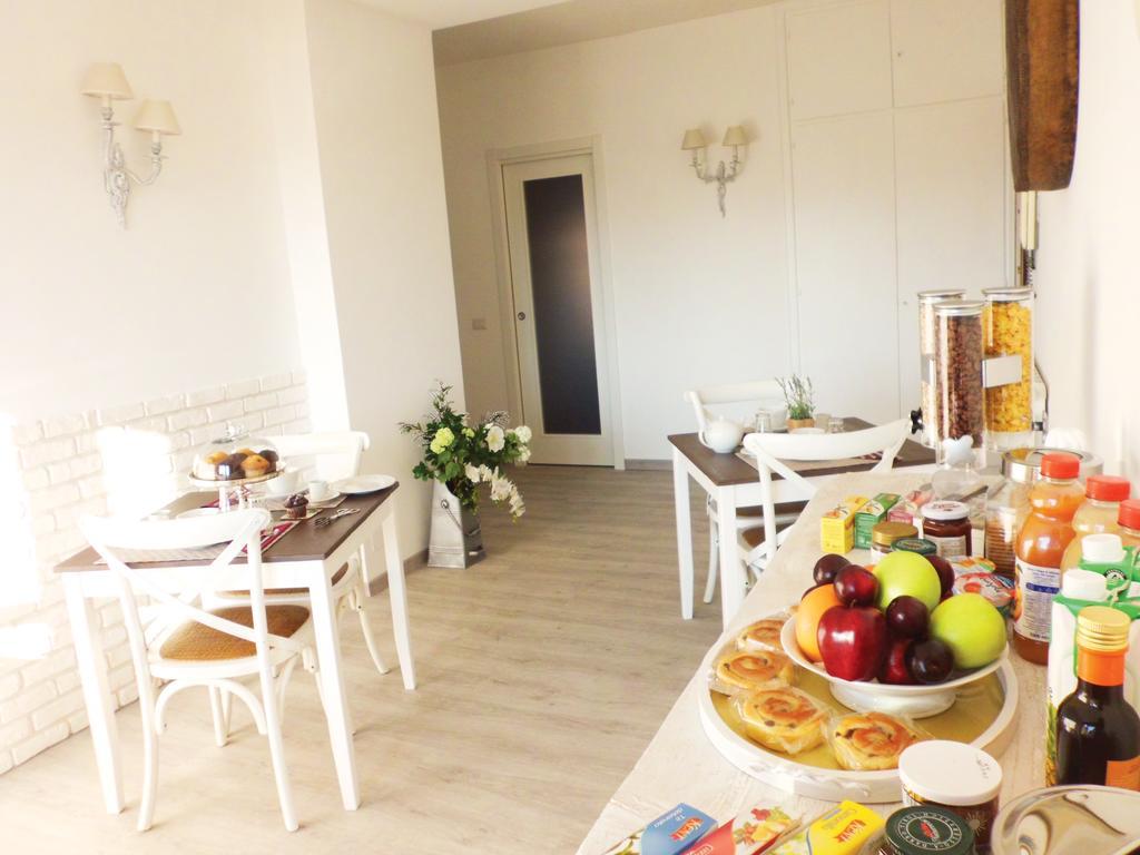 Camera Matrimoniale/Doppia con Letti Singoli con Bagno Privato Esterno