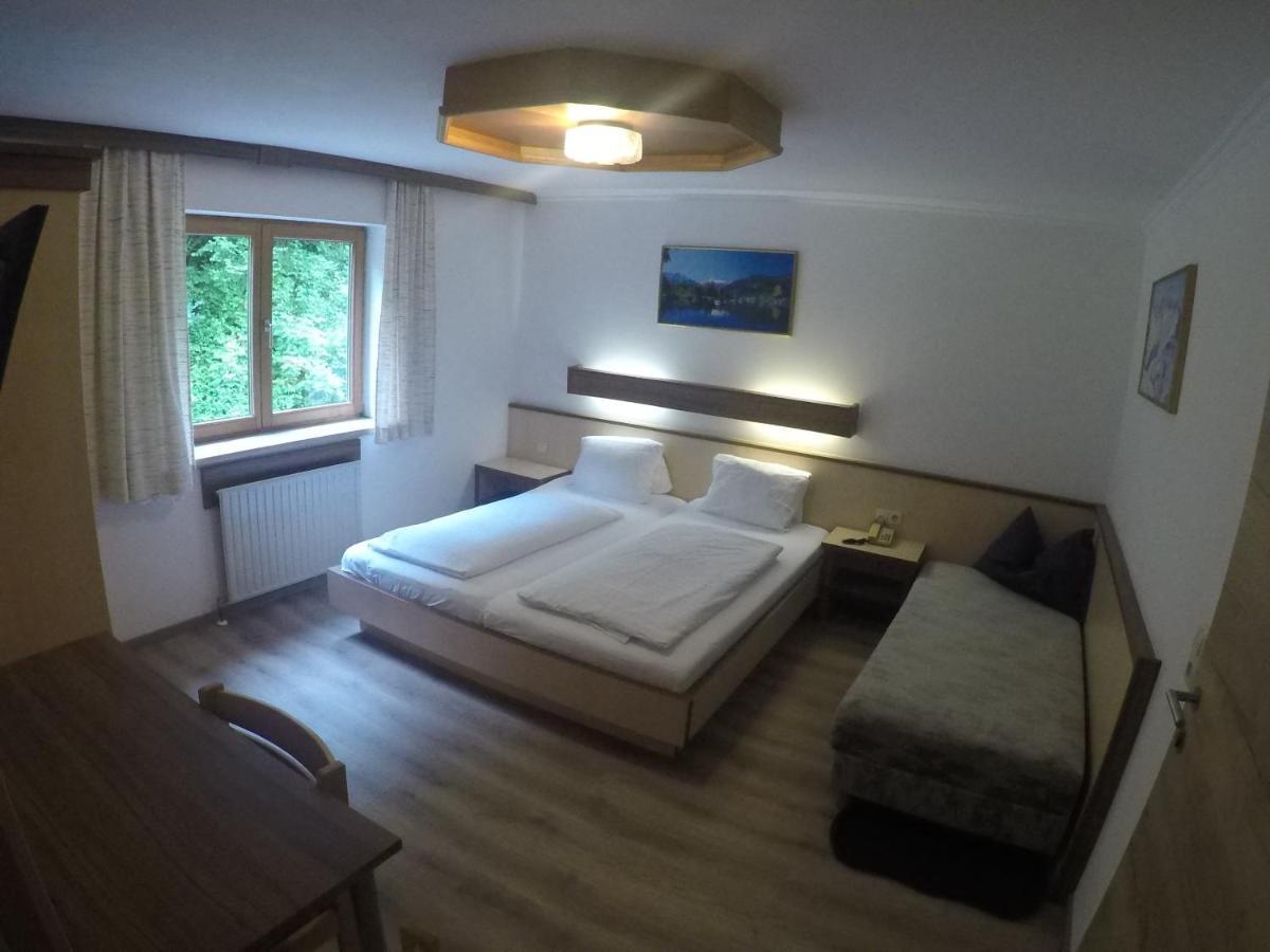 Doppelzimmer mit Zustellbett