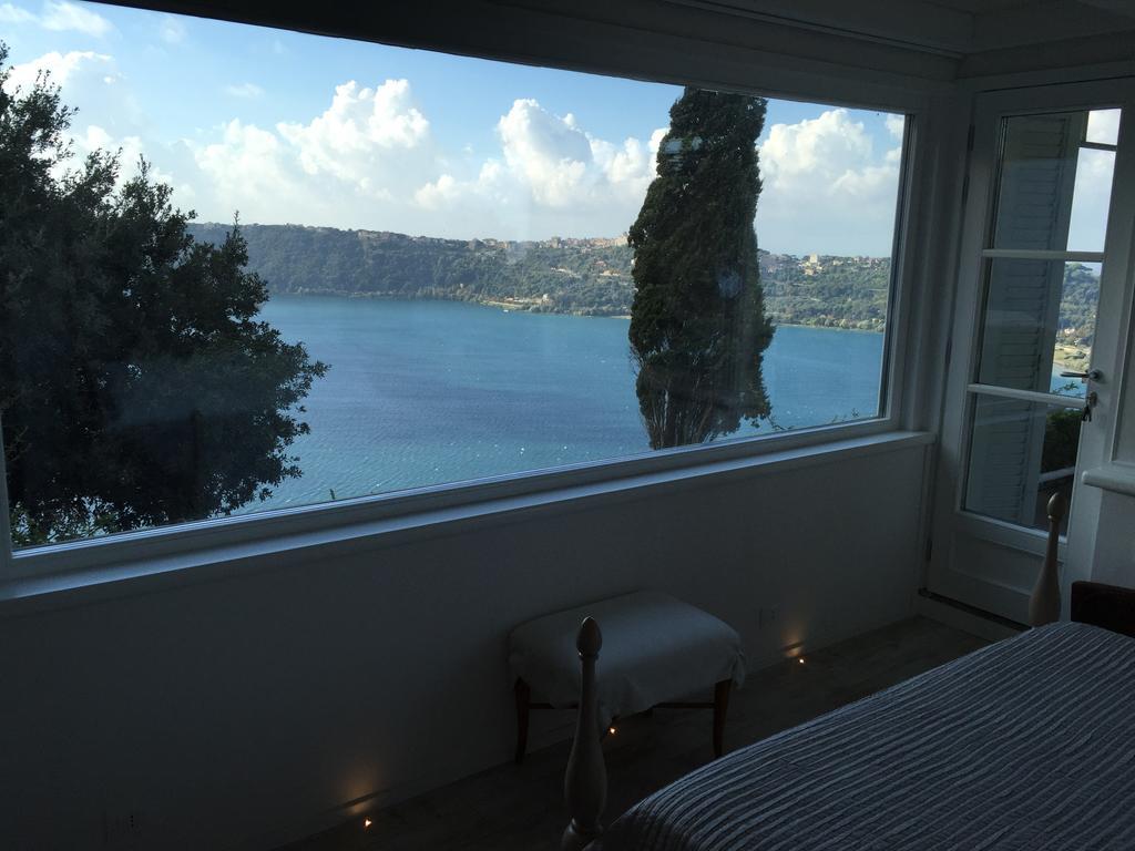 Suite with Lake View