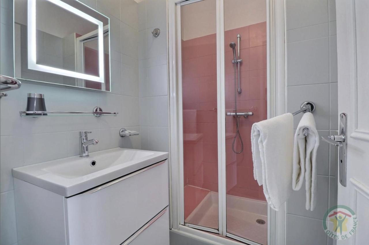 Triple Room Private Bathroom,1367565581:JPEG