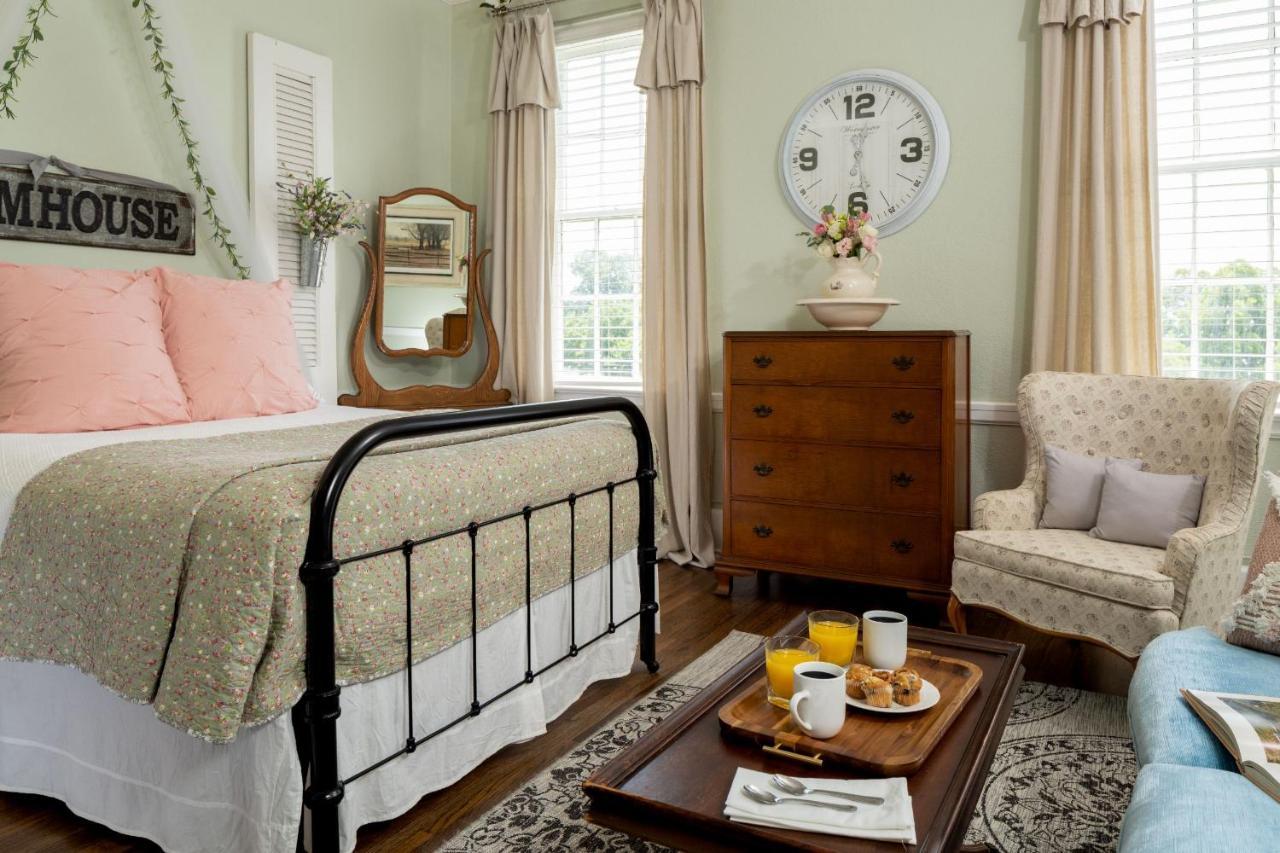 King Room,1293258649:JPEG