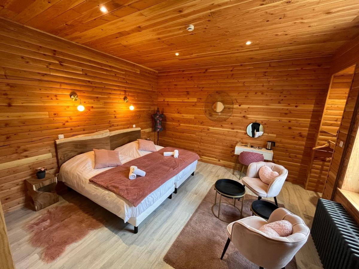 Chambre Double ou Lits Jumeaux avec Salle de Bains Privative