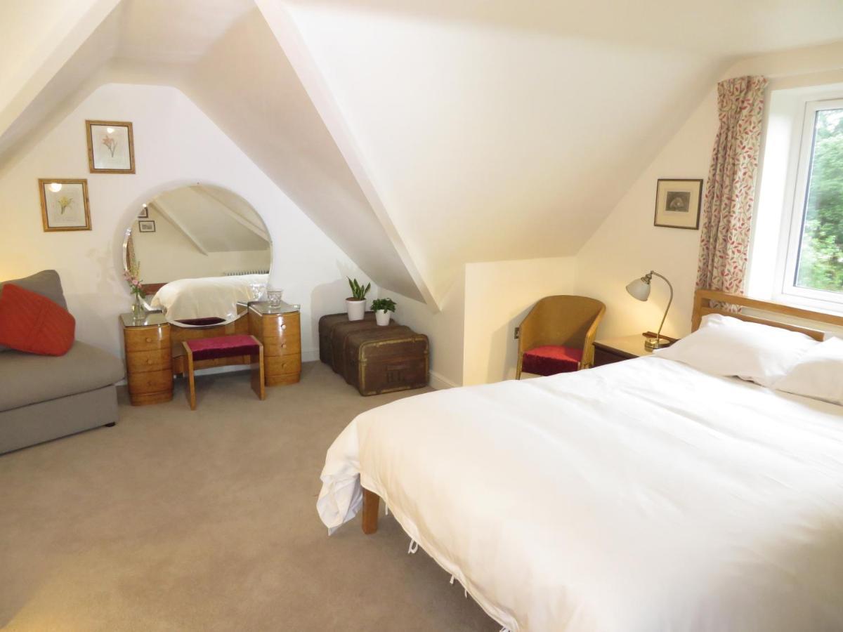 Deluxe Double Room Shower