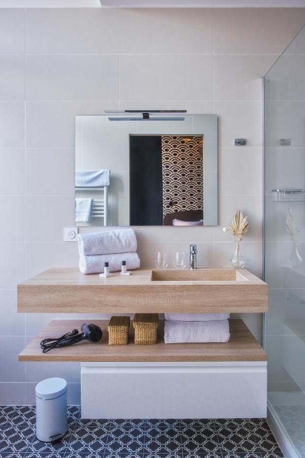 Chambre Lit Queen-Size avec Balcon