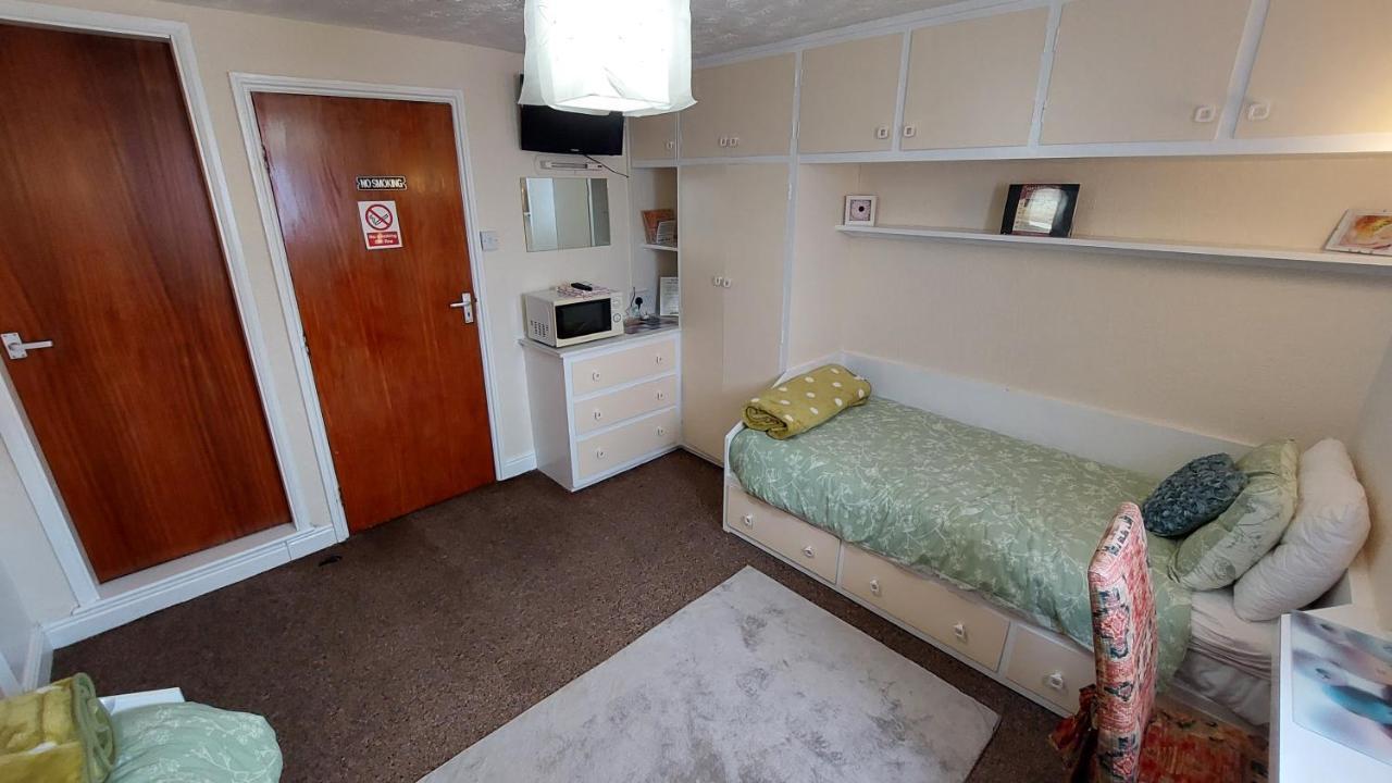 Twin Room with Bathroom,1298978737:JPEG