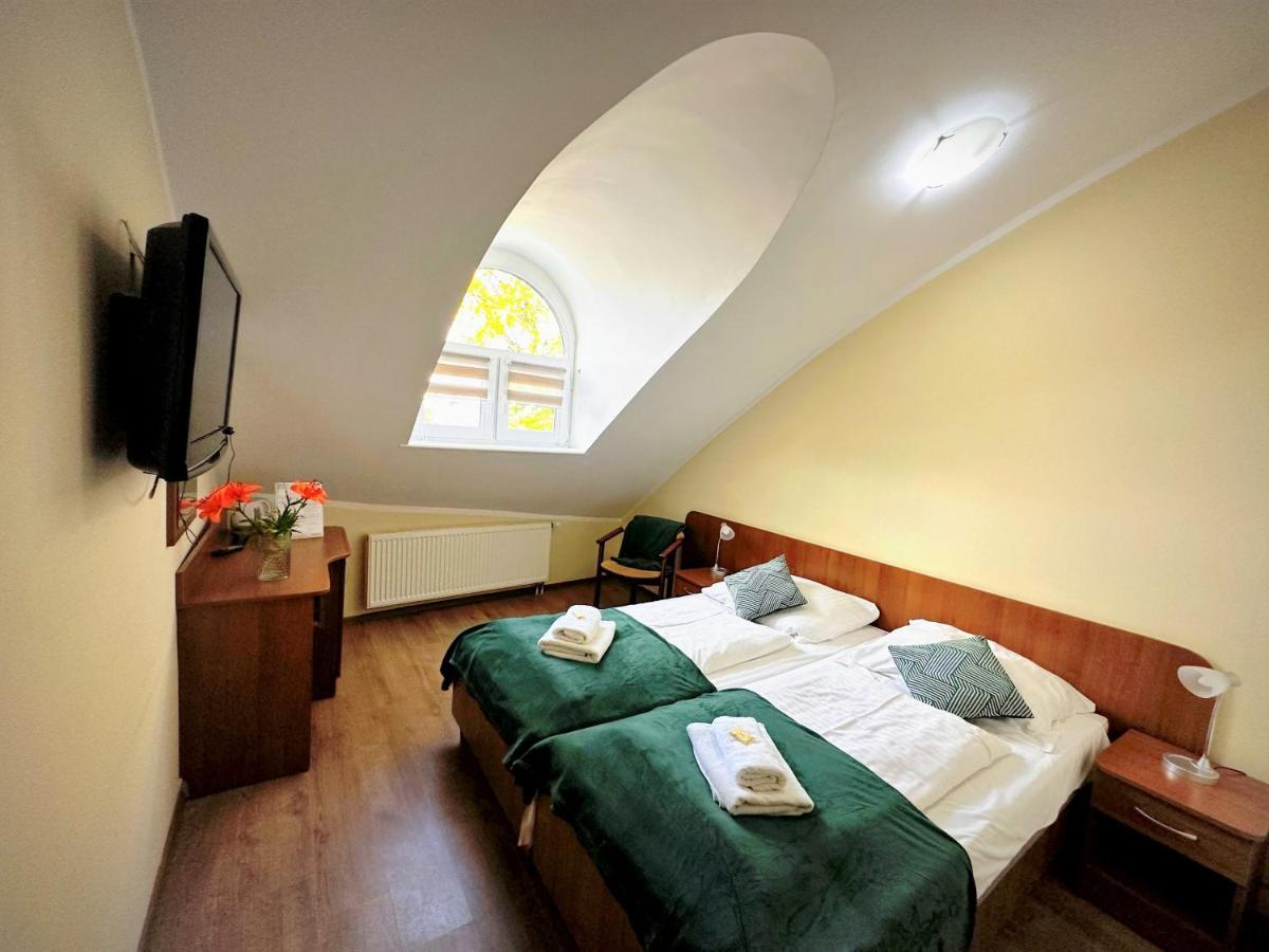 Economy Twin Room without Balcony Attic