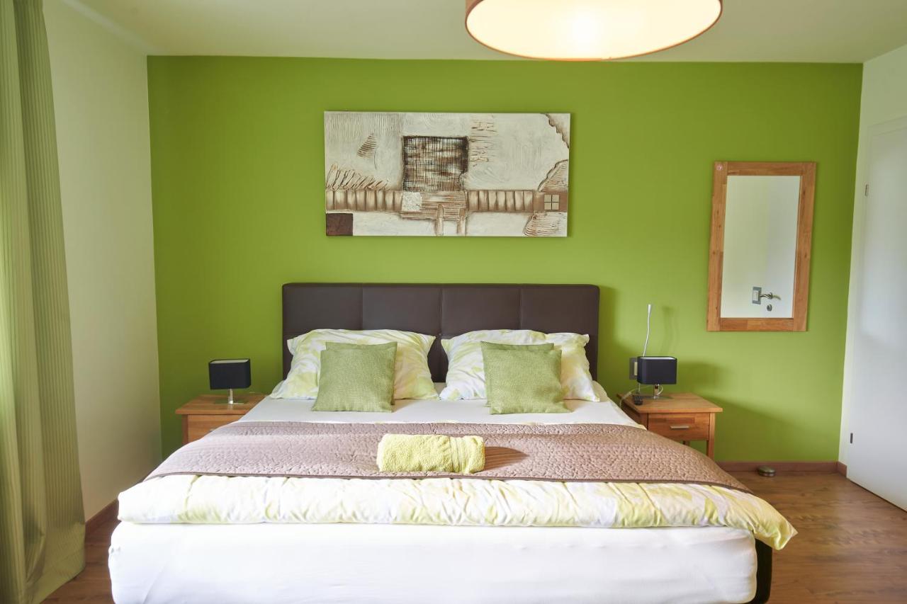 Deluxe Doppelzimmer (2 Erwachsene & 1 Kind)