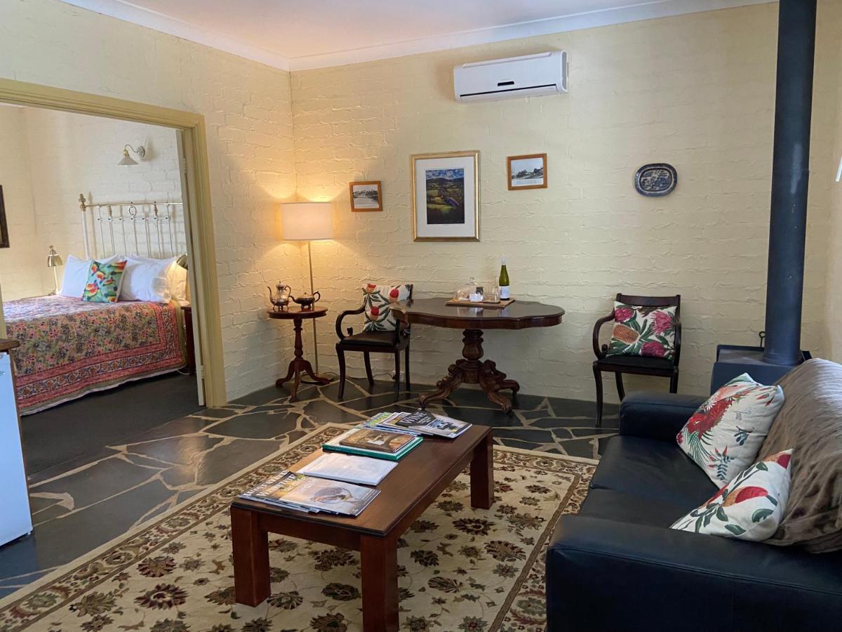 Deluxe Queen Suite