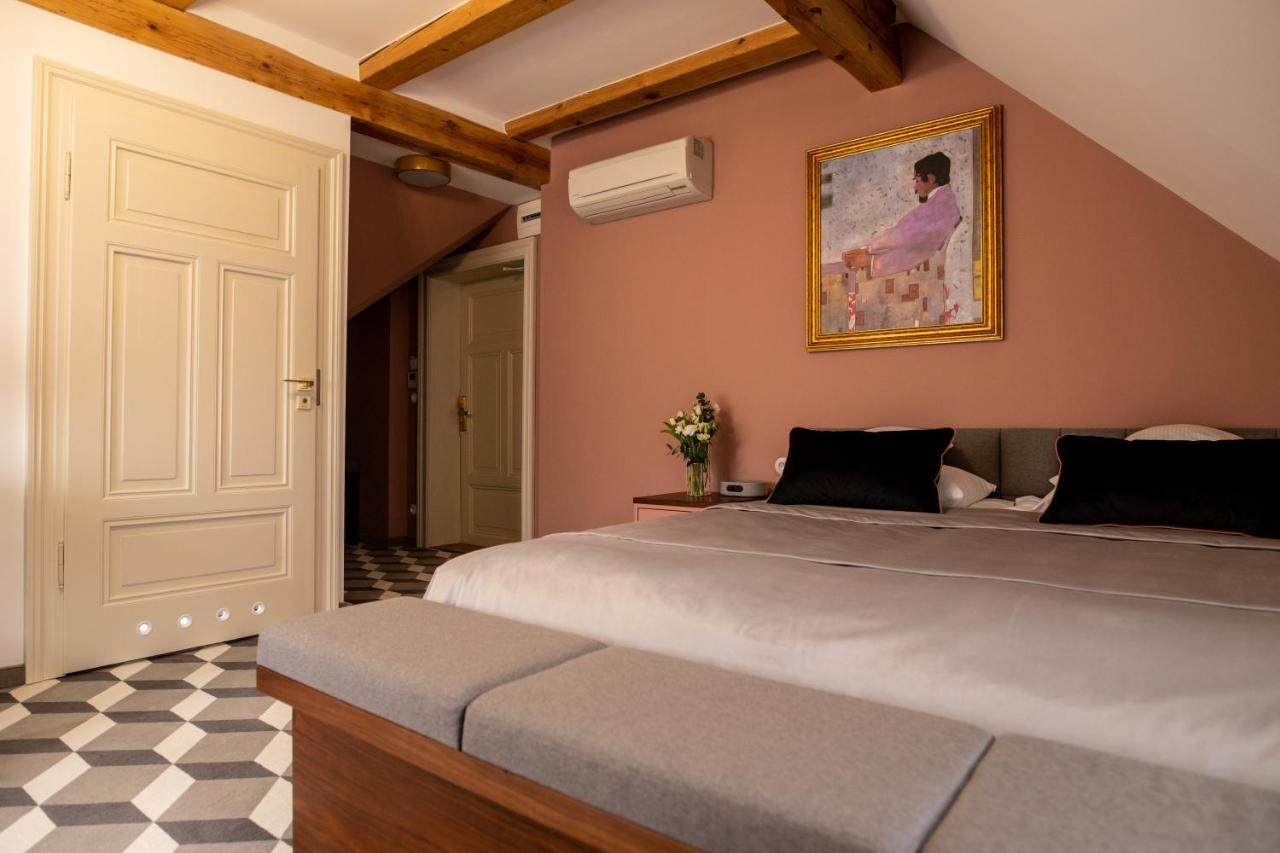 Superior Double Room,1309796866:JPEG