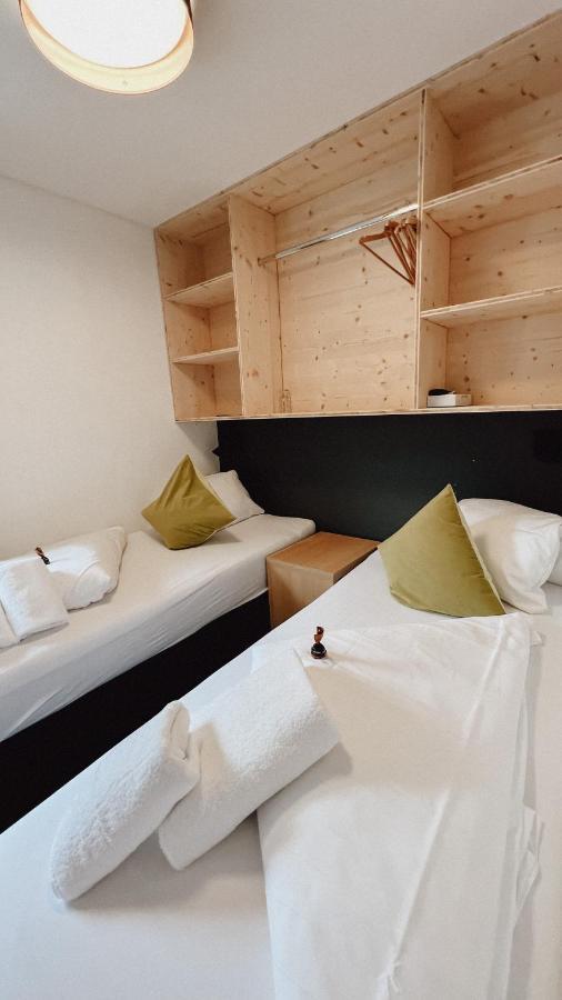 Small Double Room,1310592499:JPEG