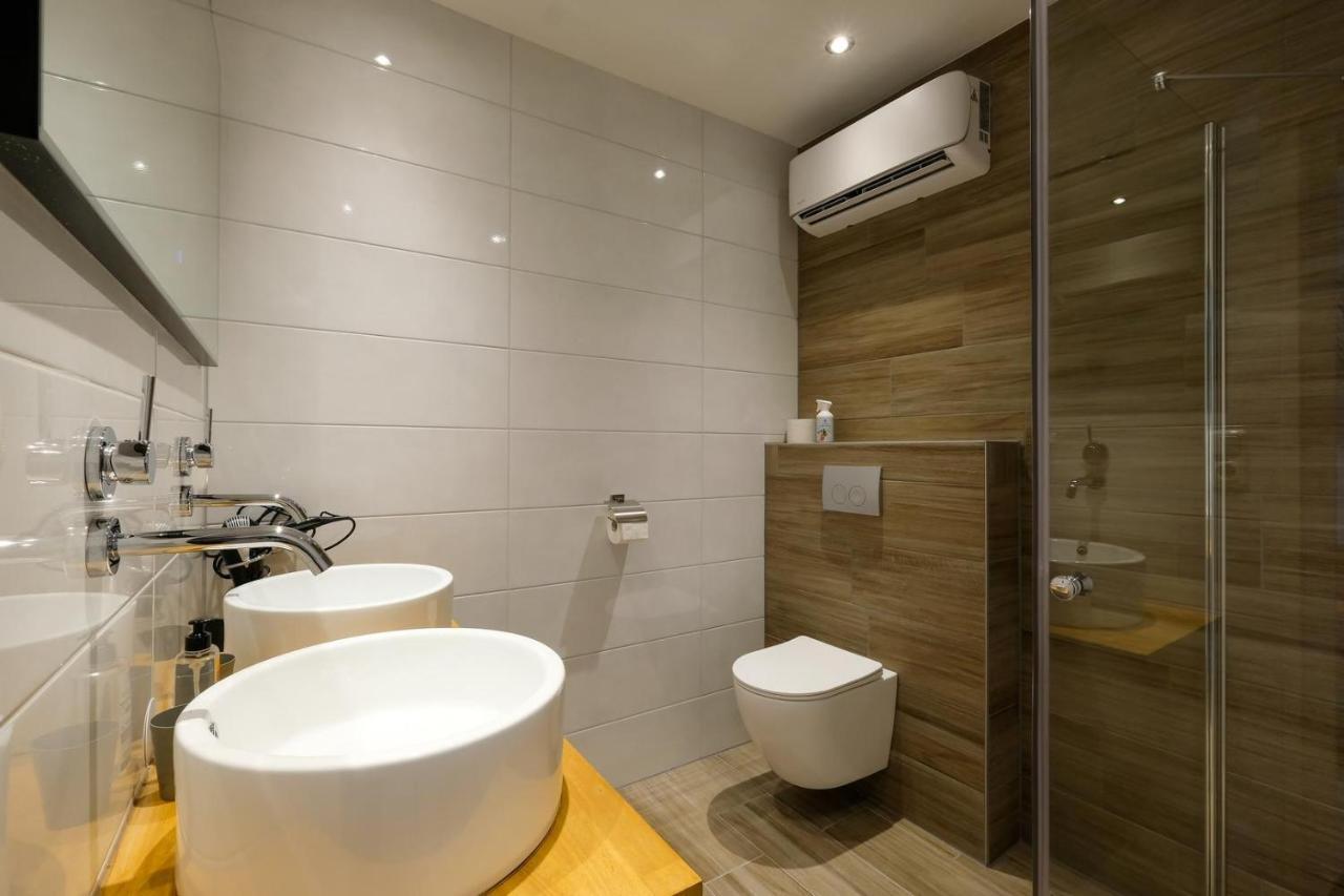 Double Room,1311140113:JPEG