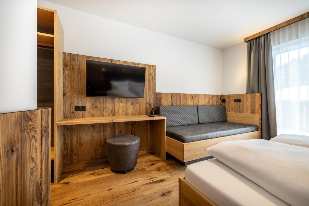 Double Room,1330693553:JPEG