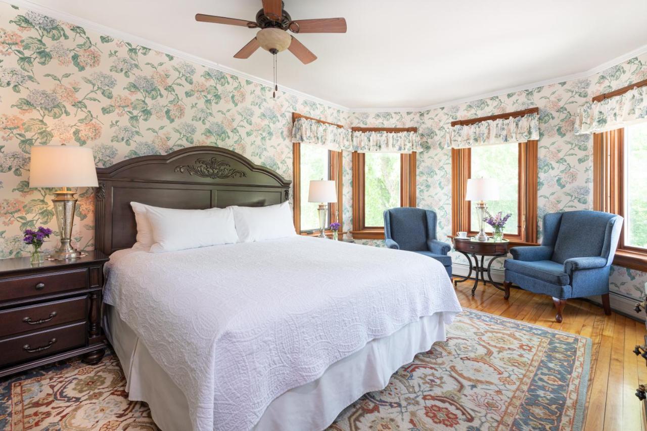 King Room,1332849548:JPEG