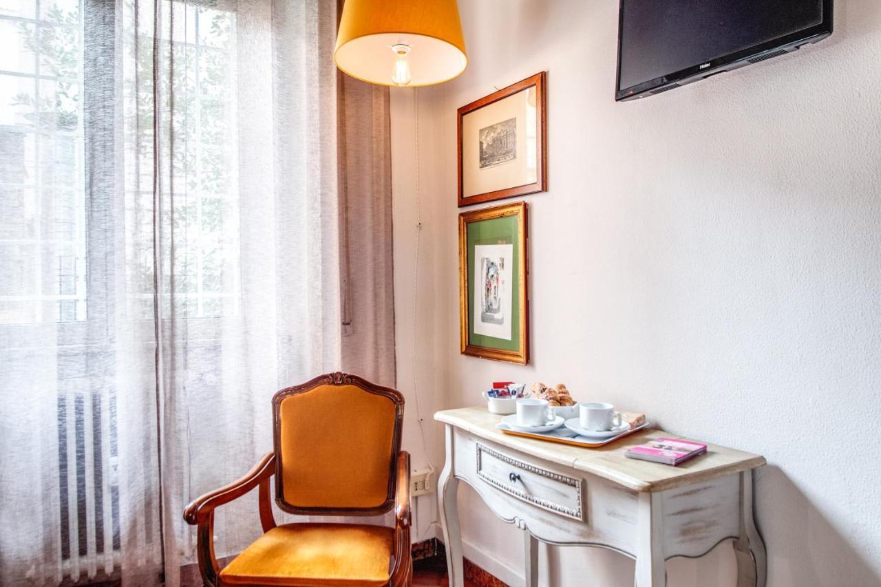 Camera Matrimoniale/Doppia con Letti Singoli