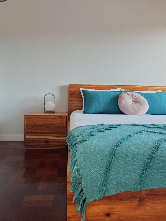Zimmer mit Queensize-Bett und Gemeinschaftsbad