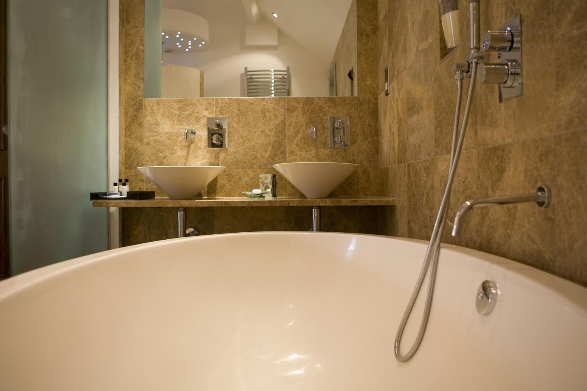 Double Room,211245104:JPEG
