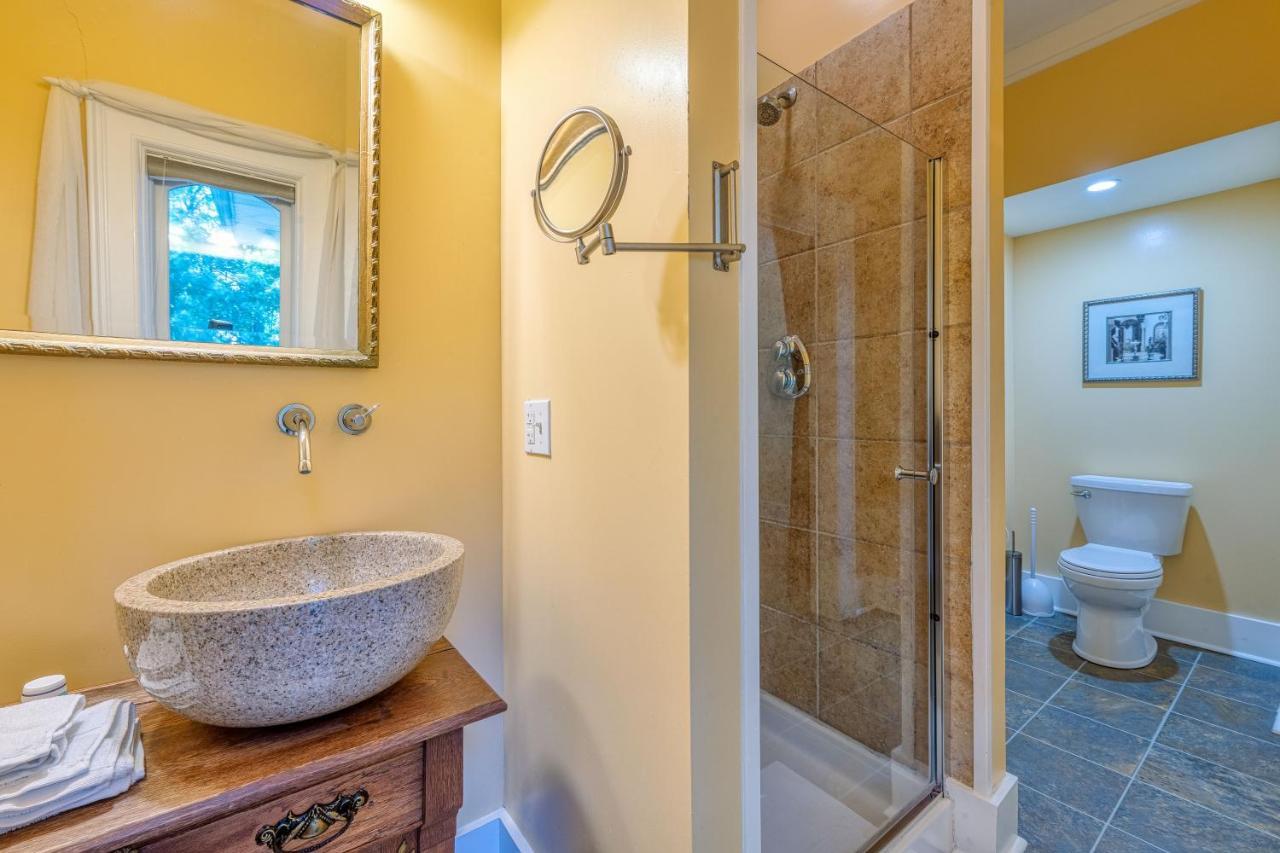 Superior Queen Room,1366697273:JPEG