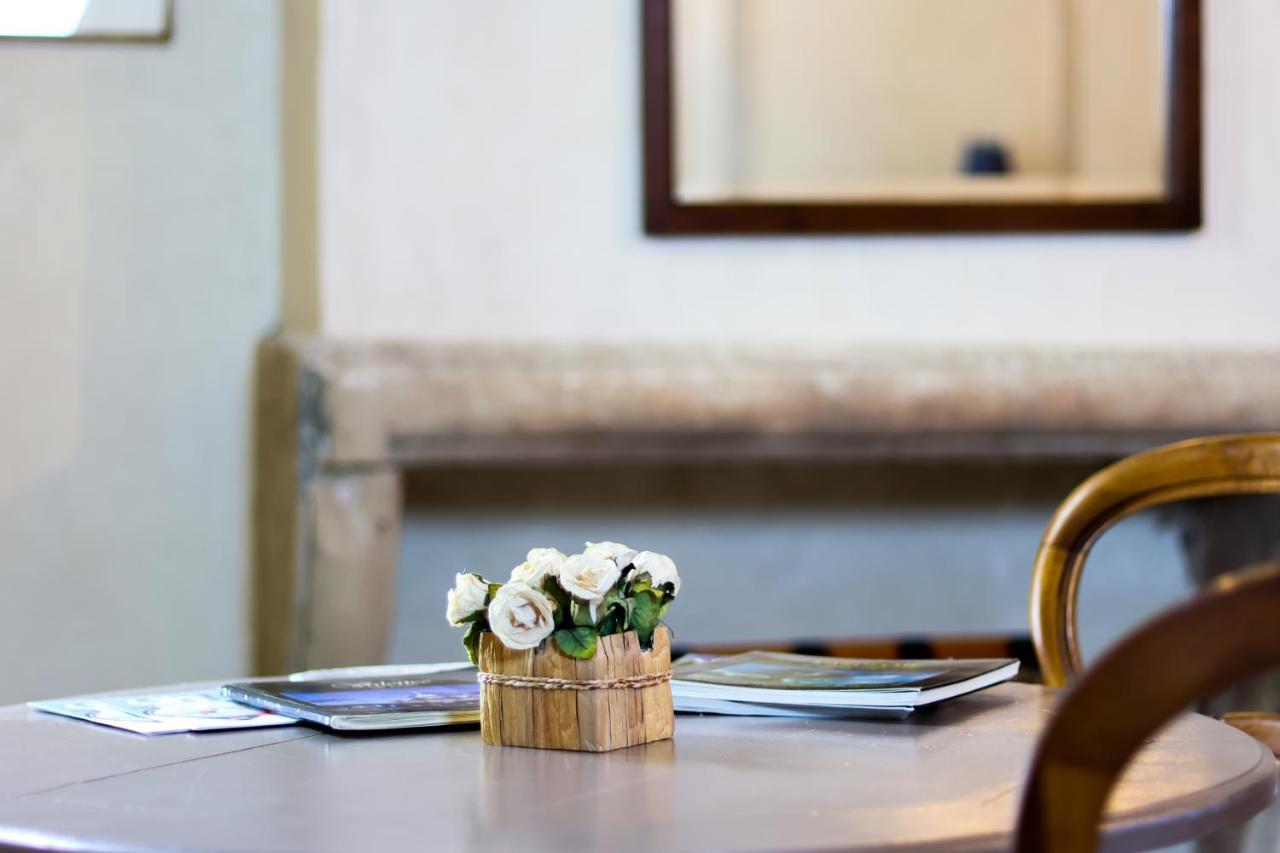 Deluxe Room,1416227115:JPEG