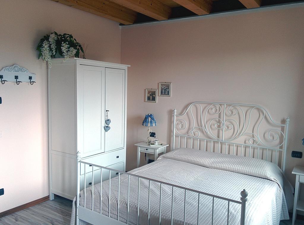 Camera Matrimoniale/Doppia con Letti Singoli con Bagno Privato