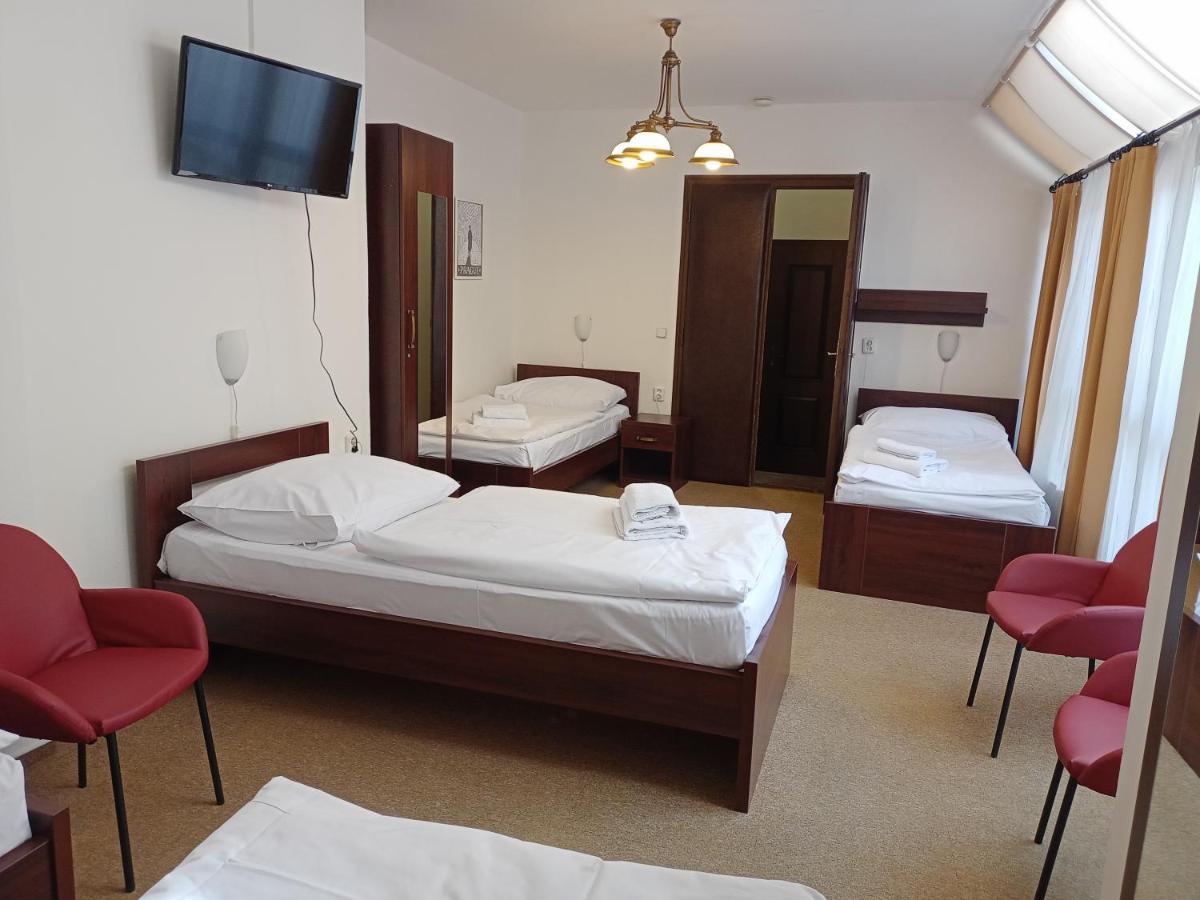 Habitación Familiar con baño privado