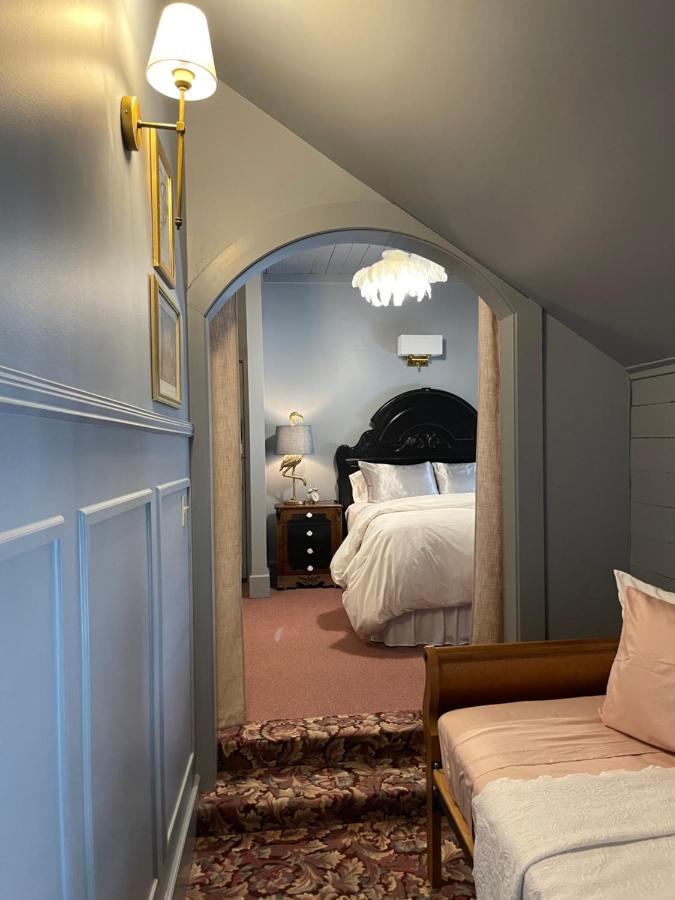 Large Double Room,1385985104:JPEG