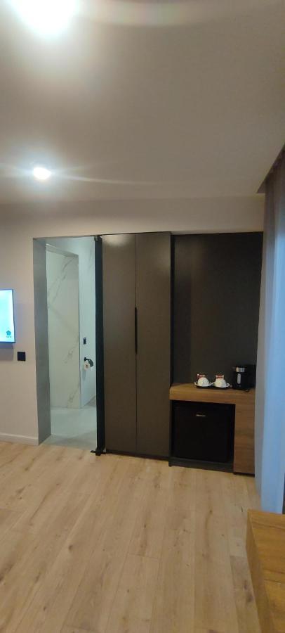 Chambre Double - Vue sur Piscine