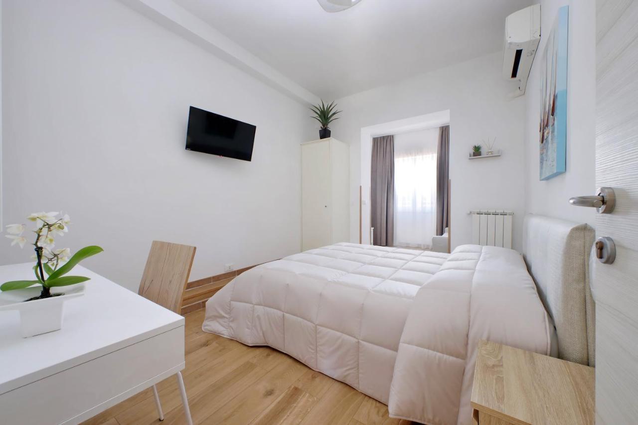 Camera Familiare con Bagno Privato