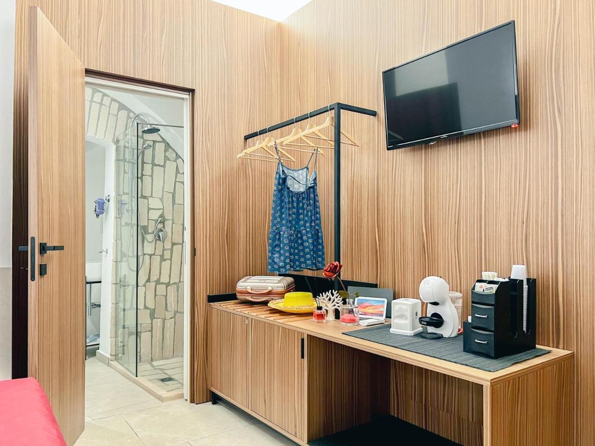 Studio with Spa Bath