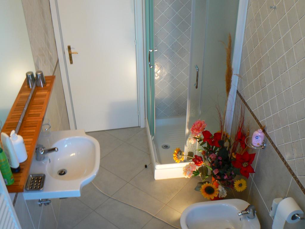 Triple Room Private External Bathroom,775547035:JPEG