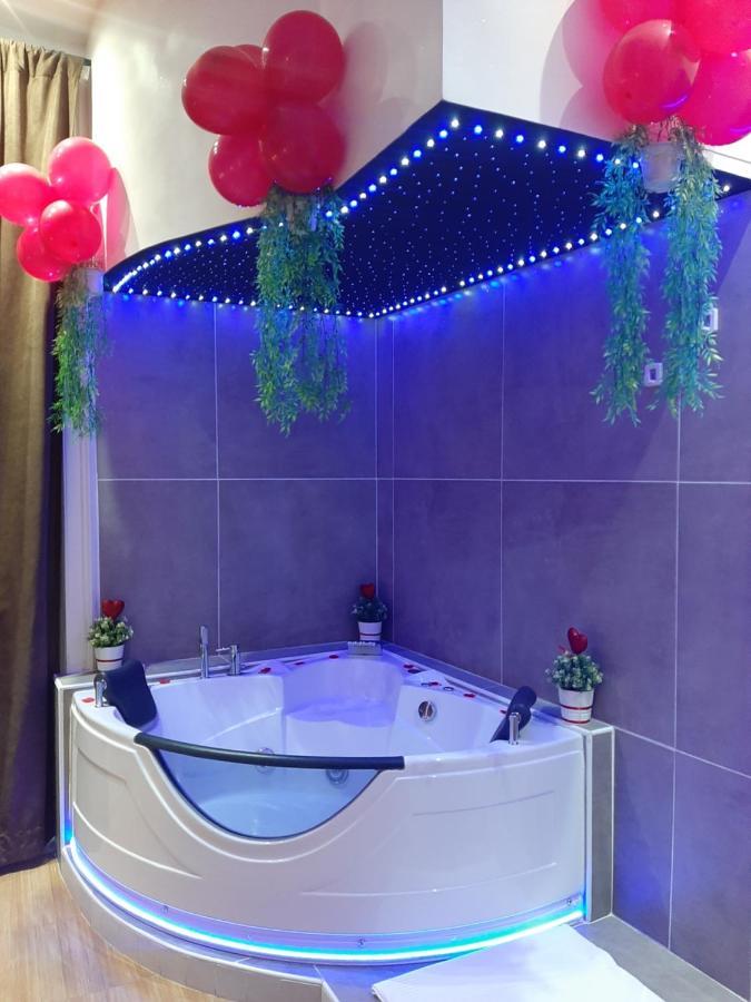 Suite Spa Bath,1421895852:JPEG