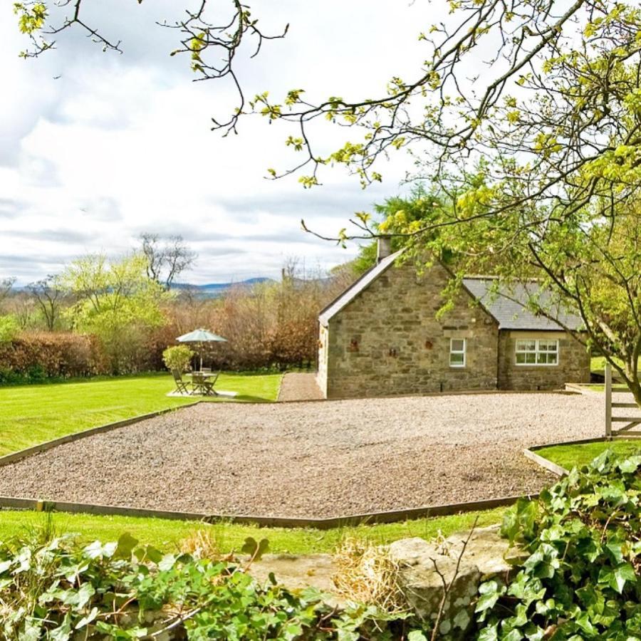 Cottage with Garden View,1556036758:JPEG