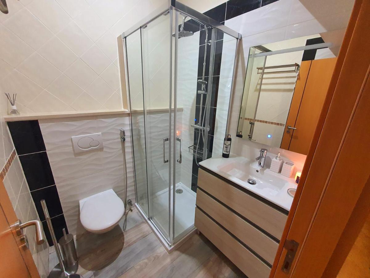 Quarto Duplo com Casa de Banho Privativa
