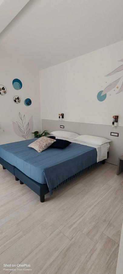 Large Double or Twin Room