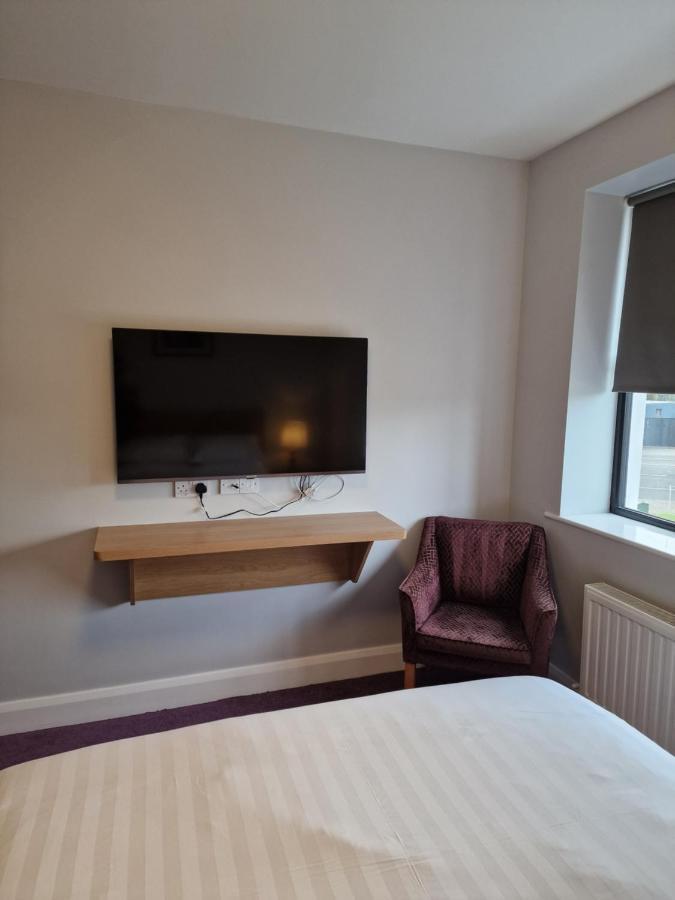 Family Room,1469068295:JPEG