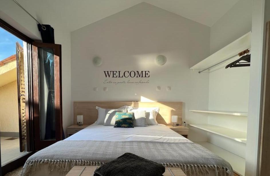 Deluxe Double Room with Balcony and Sea View