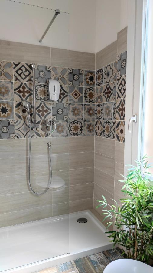 Camera Singola con Bagno Privato
