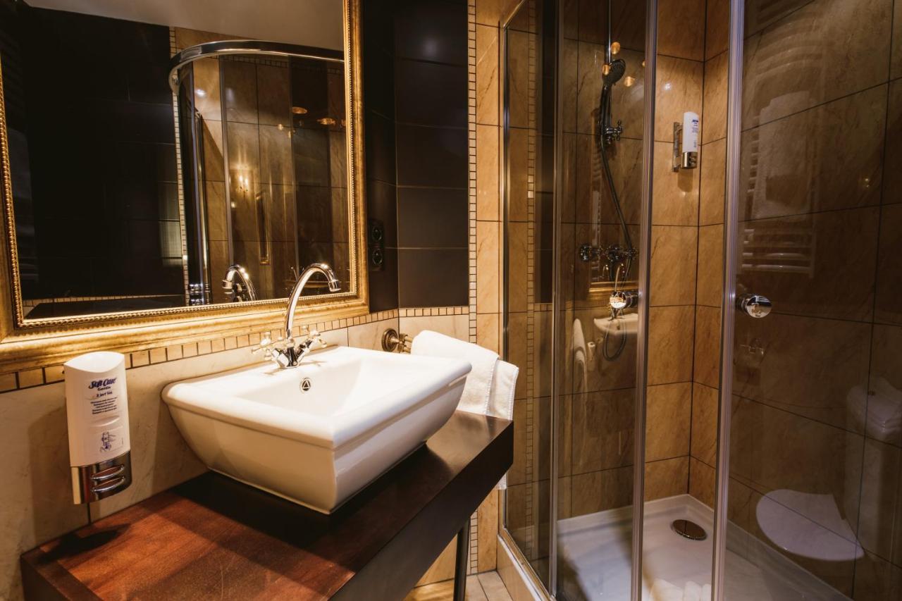 Quadruple Room with Shower,1479780089:JPEG
