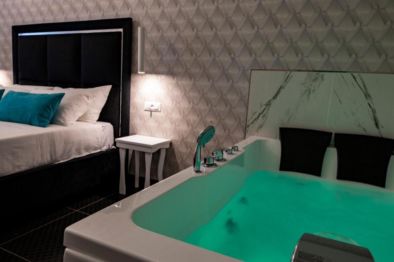 Luxury Quadruple Room,1480539242:JPEG