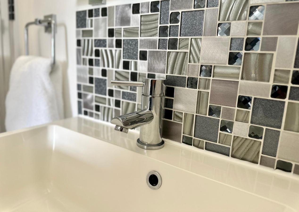 Double Room with Private Bathroom,1480419158:JPEG