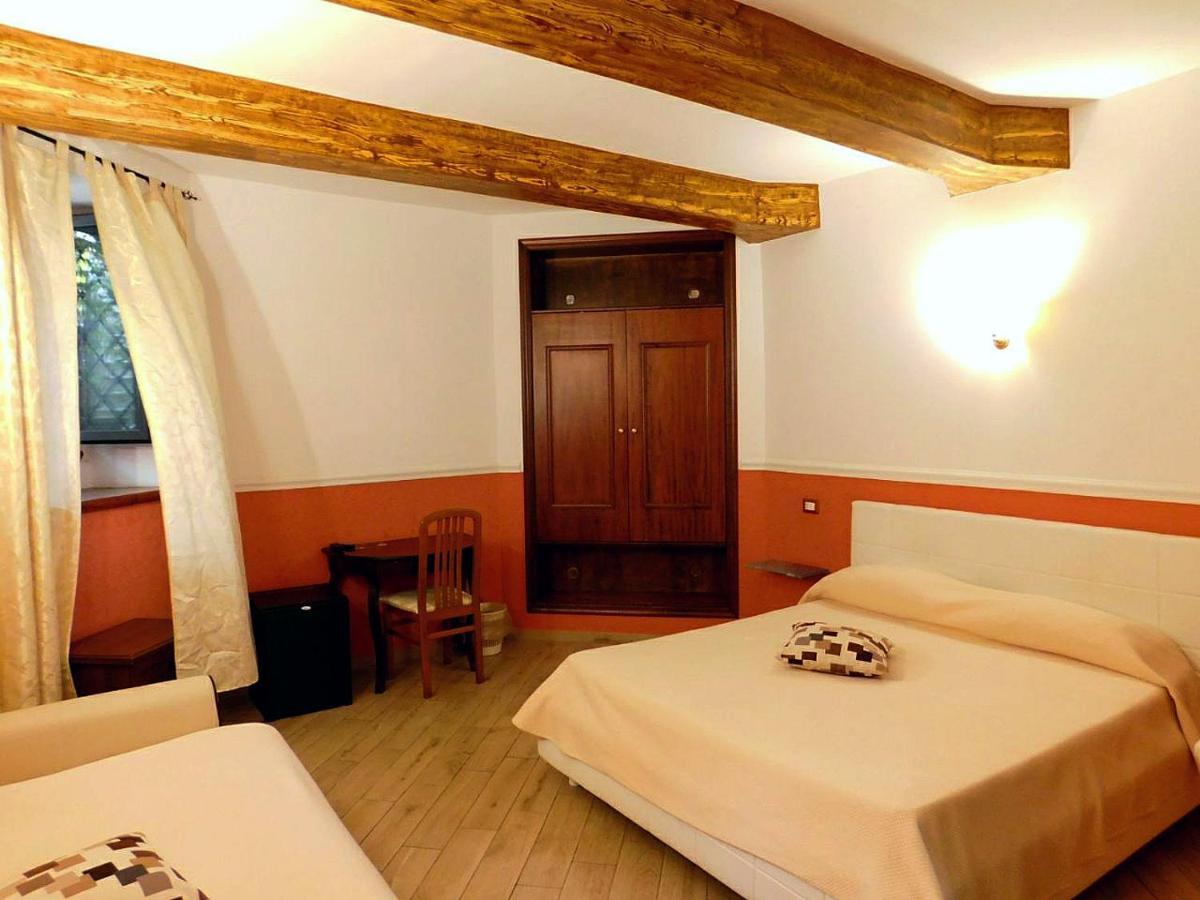 Chambre Triple avec Salle de Bains Privative
