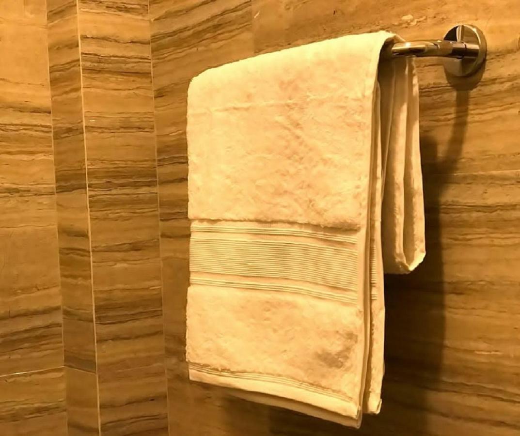 Double Room,1483236839:JPEG