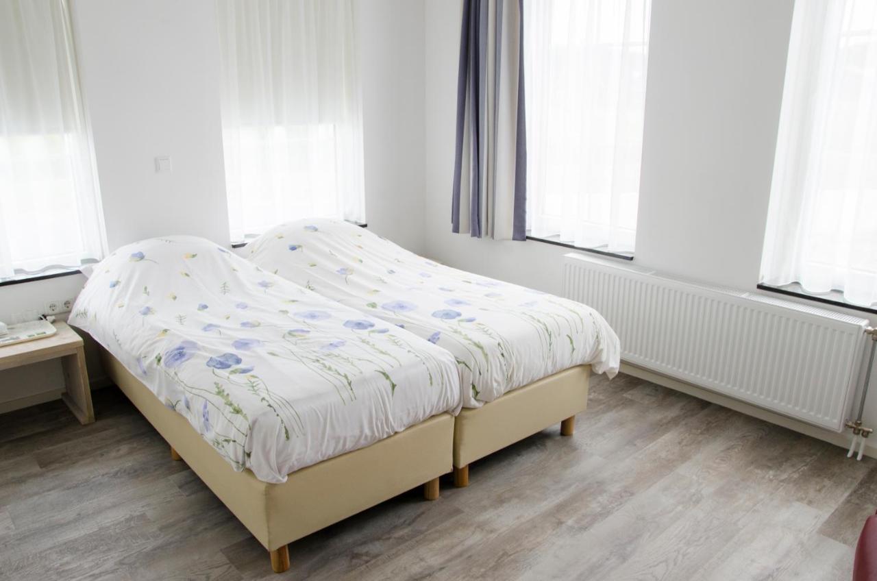 Double Room,1487518033:JPEG