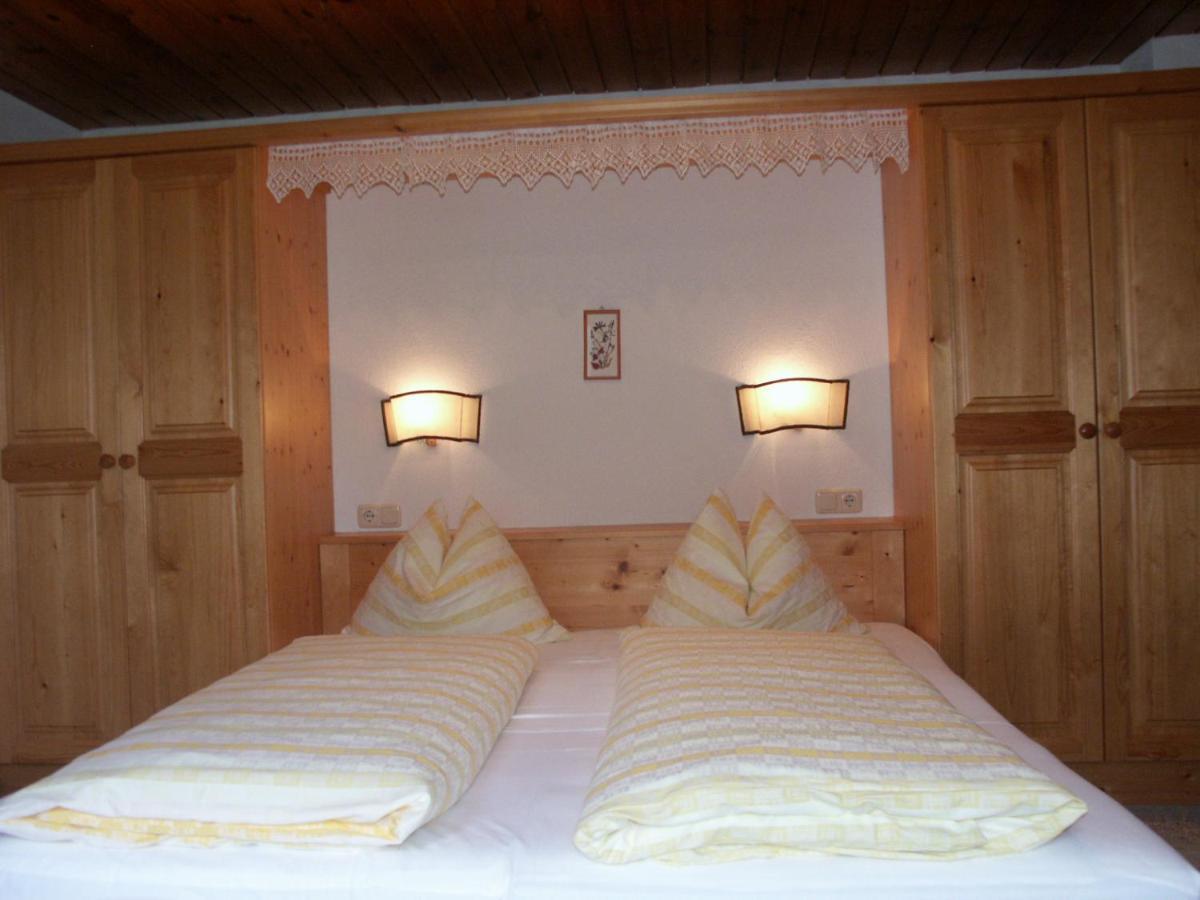 Doppelzimmer mit Balkon