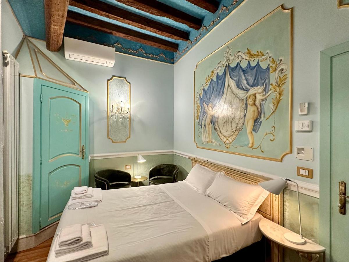 Queen Double Room