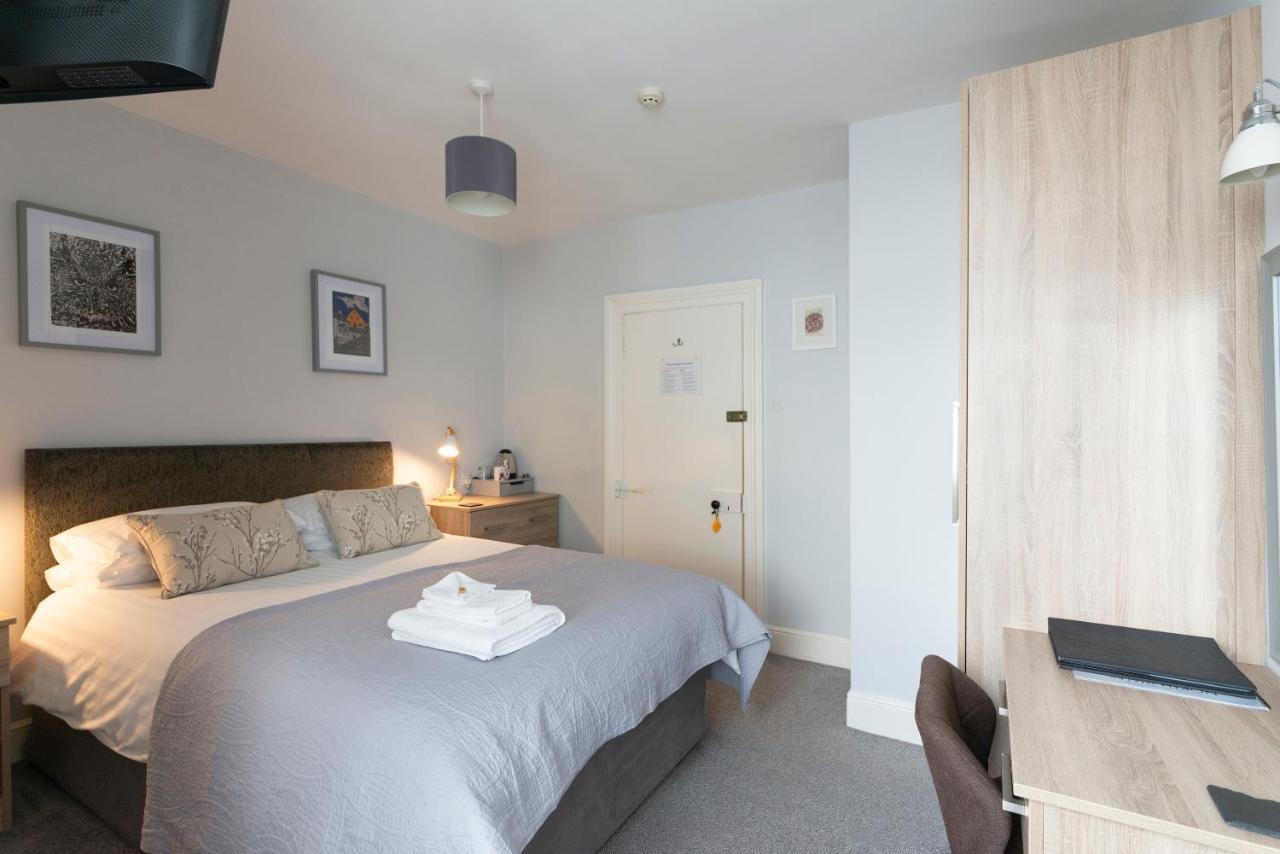 Small Double Room,1523853961:JPEG
