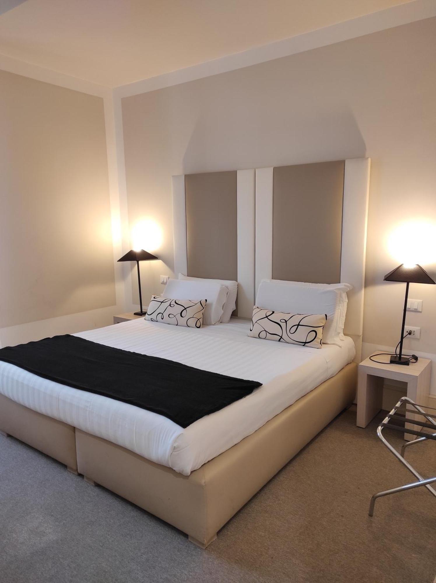 Superior Double Room,1501492279:JPEG